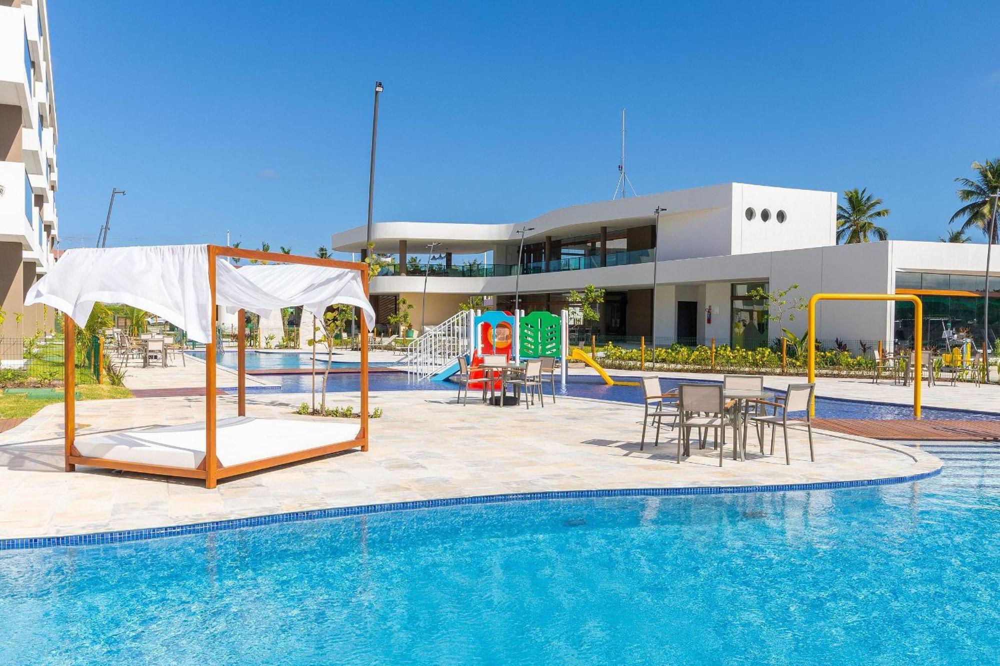 Makia #b308 - Em Muro Alto Por Carpediem Porto de Galinhas